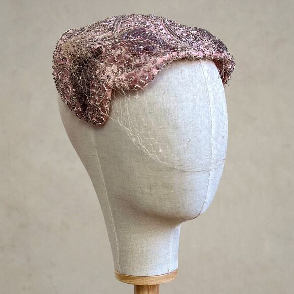 Vintage 40s Gertrude Sheedy Pink Curvette Fascinator Silk Beaded Hat w/ Veil - Picture 3 of 16